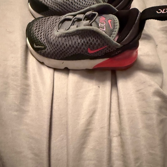 Toddler Nike 270s - Picture 2 of 5